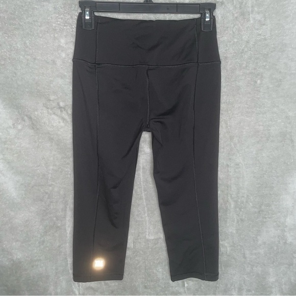 Victoria’s Secret Sport Black Knockout Crop Athletic Workout Capris Size XS - Picture 2 of 8